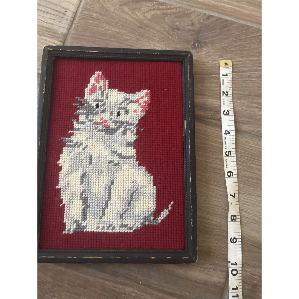 Vintage Cat Needlepoint Red White Yarn Picture Portrait Black Frame 8x10” Approx